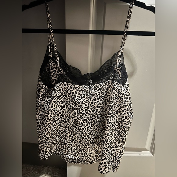 Women’s Leopard Print Tank - Picture 2 of 2